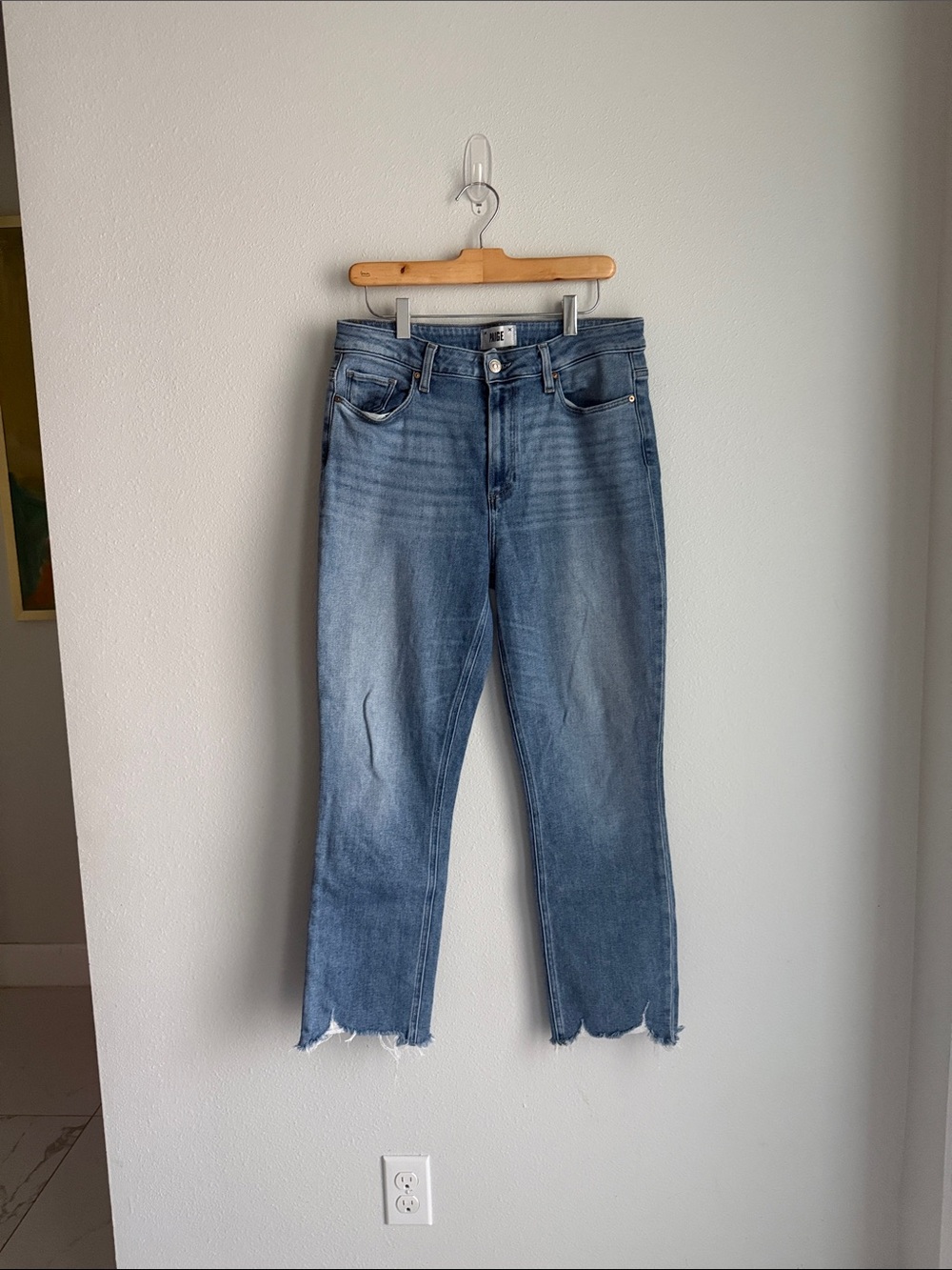 $225 PAIGE Cindy Jeans size 31 - Picture 3 of 9